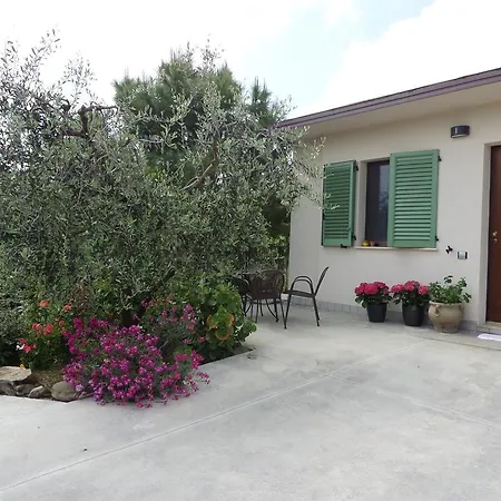 A Casa Di Lori فندق مبيت وإفطار فيرمو